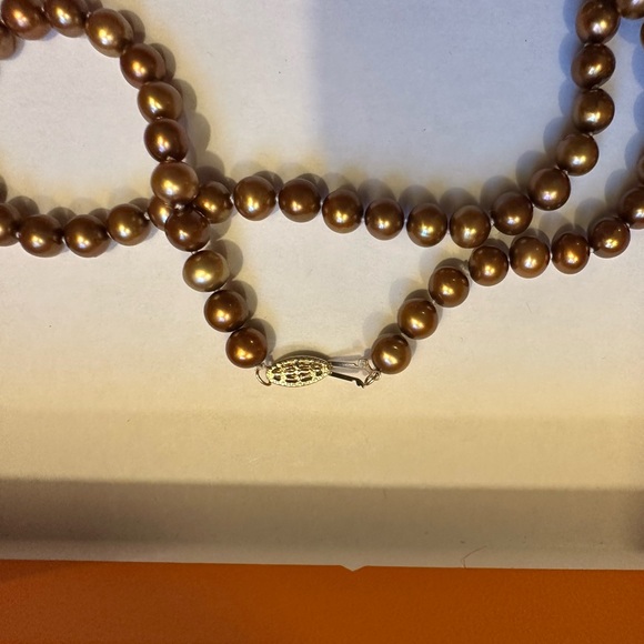 Chocolate Pearl Necklace - Picture 3 of 4